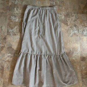 Chic Gingham Maxi Skirt